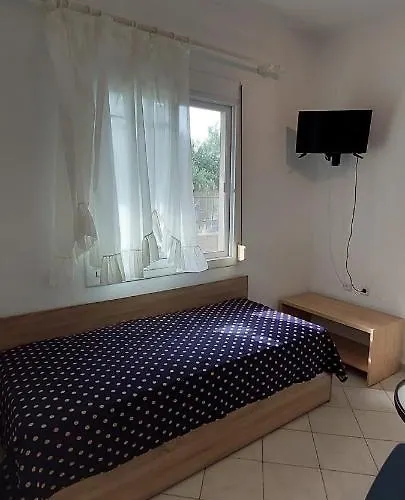 Ianos דירה ניאה סקיוני